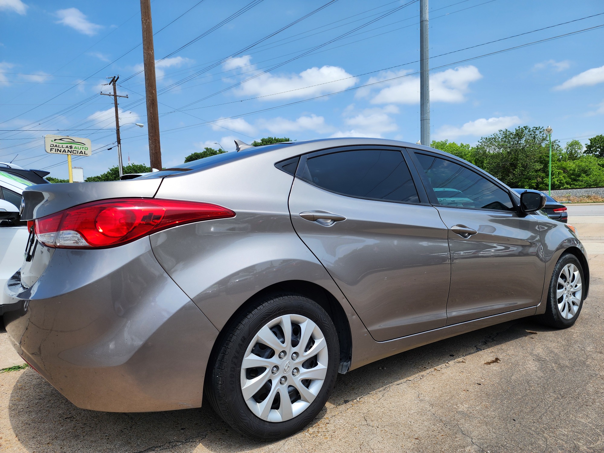 2013 GOLD Hyundai Elantra GLS (5NPDH4AE6DH) with an 1.8L L4 DOHC 16V engine, 6-Speed Automatic transmission, located at 2660 S.Garland Avenue	, Garland, TX, 75041, (469) 298-3118, 32.885387, -96.656776 - Photo #3